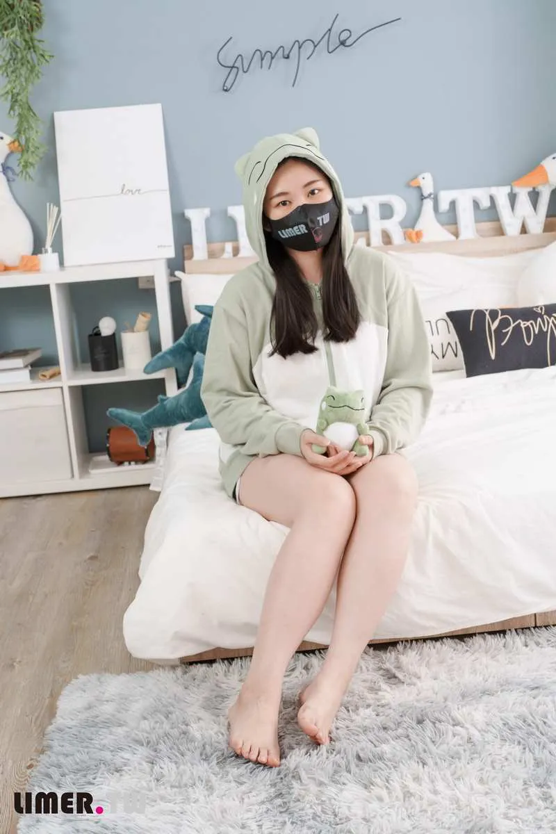 Limerence专辑写真