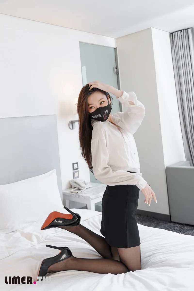 Limerence专辑写真