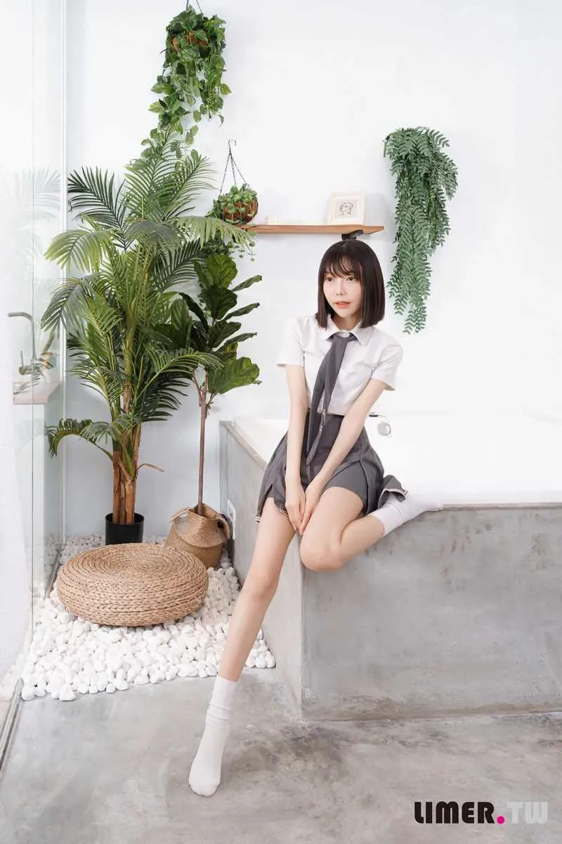 Limerence专辑写真