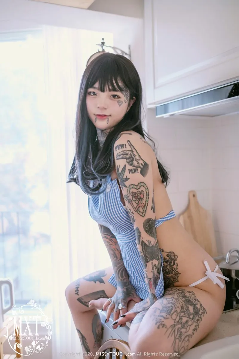 MISS_TOUCH专辑写真