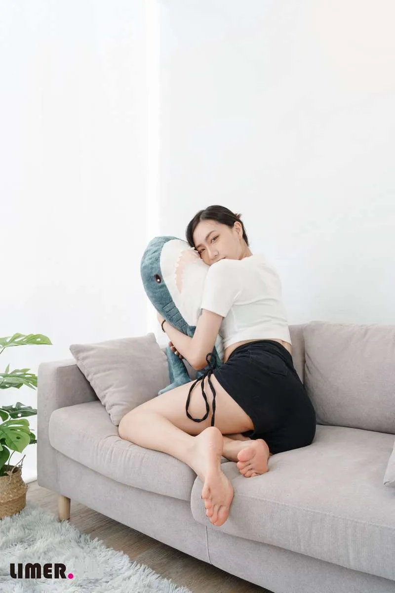 Limerence专辑写真