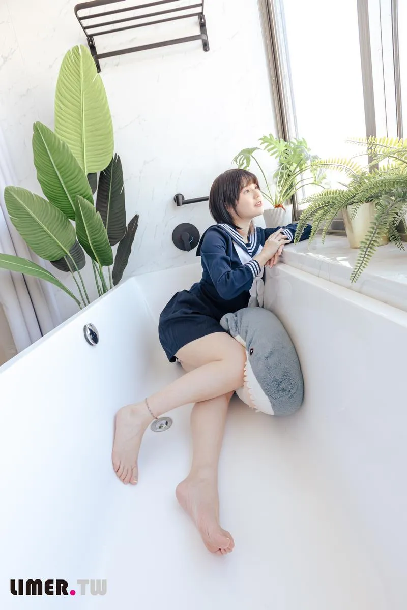 Limerence专辑写真