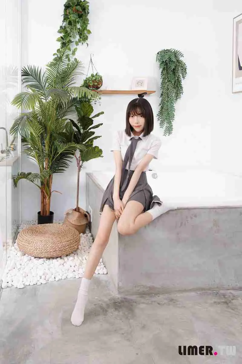 Limerence专辑写真